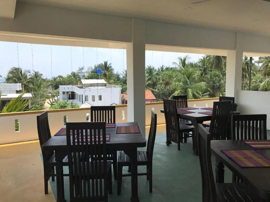 Shadow Bay Hotel