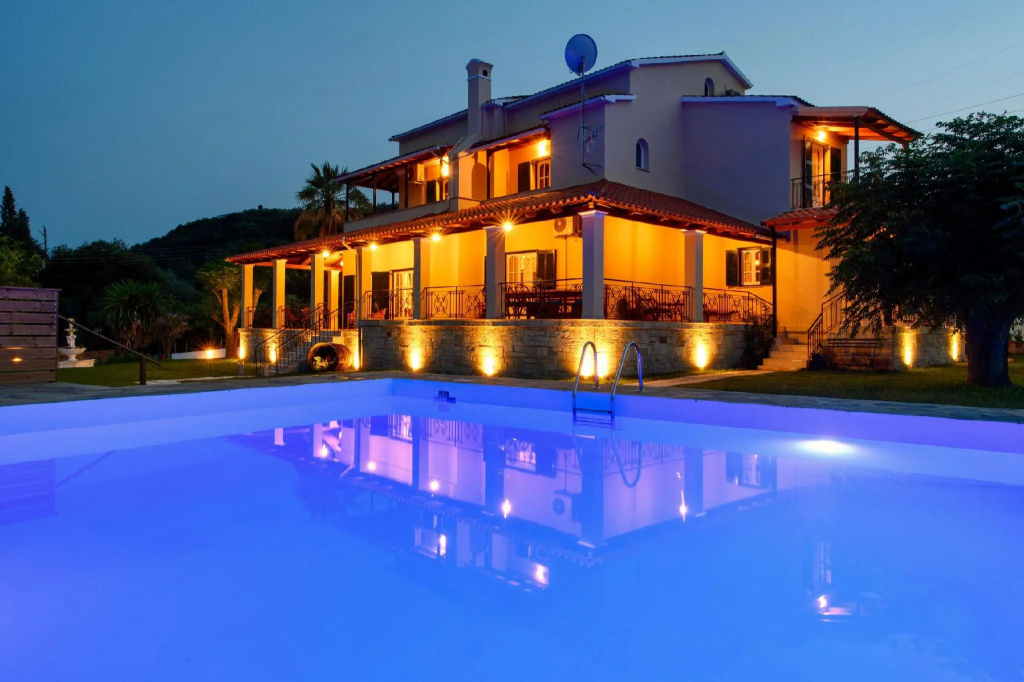 Grand Villa Roubana