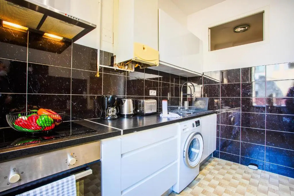 L'OFFENBACH AP4268 By Riviera Holiday Homes