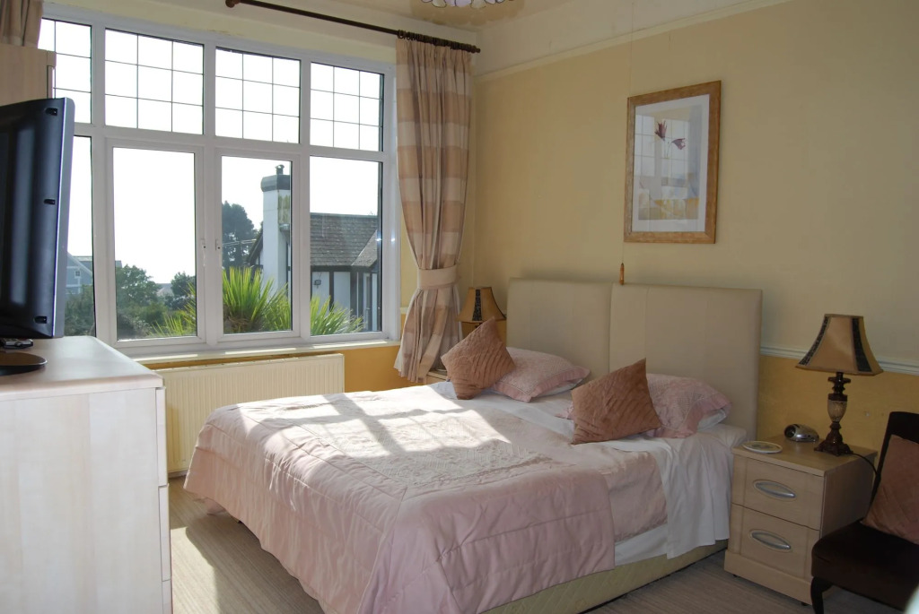 Tudor Court Guest House