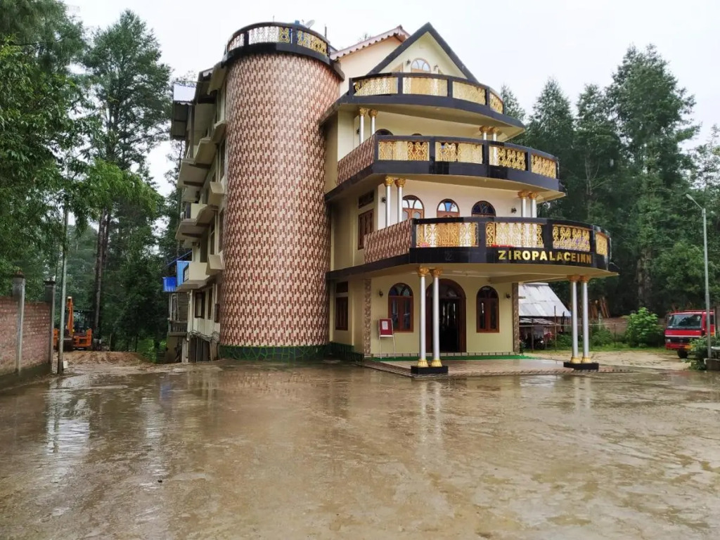 Ziro Palace Inn