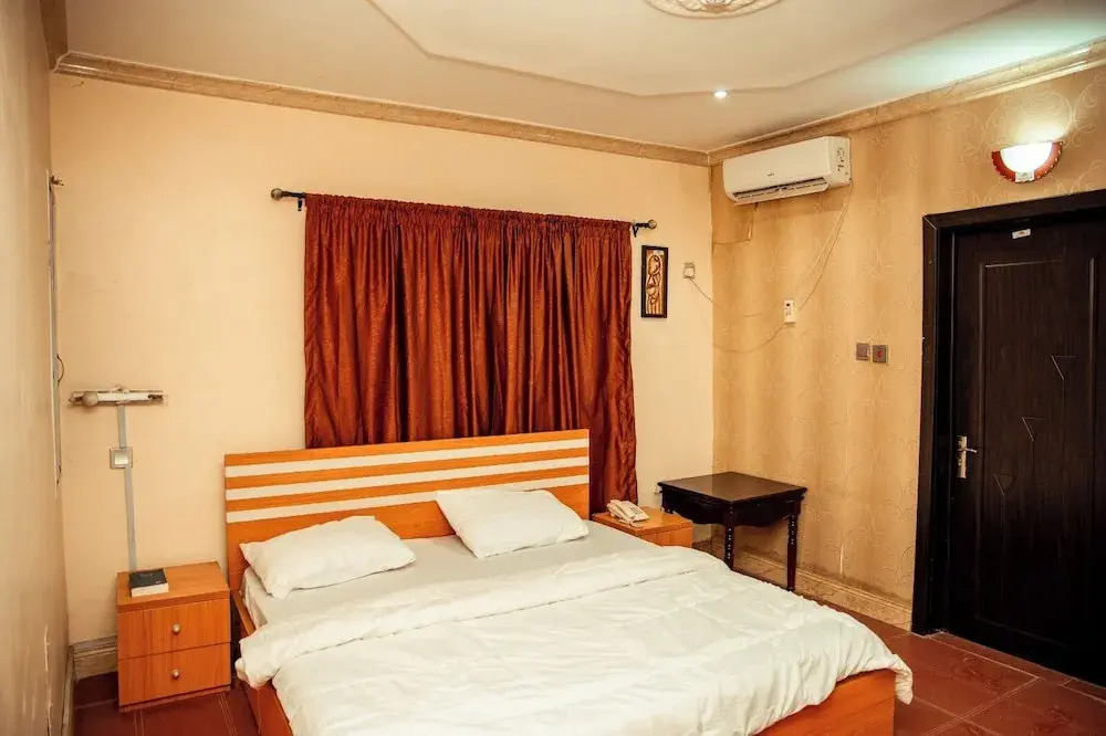 The CEO hotel and suite