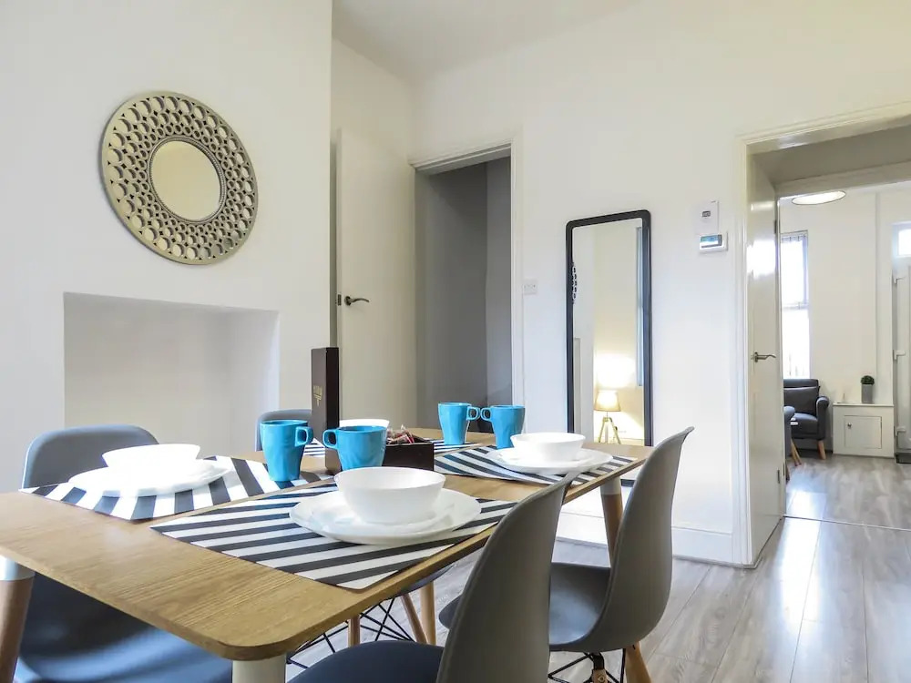 Tudors Esuites Birmingham House