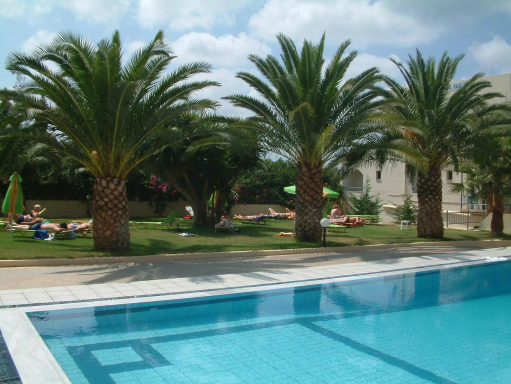 Theoni Apartments