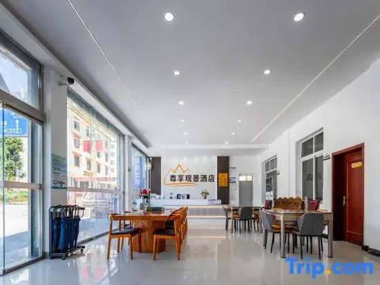 Luxury View Hotel