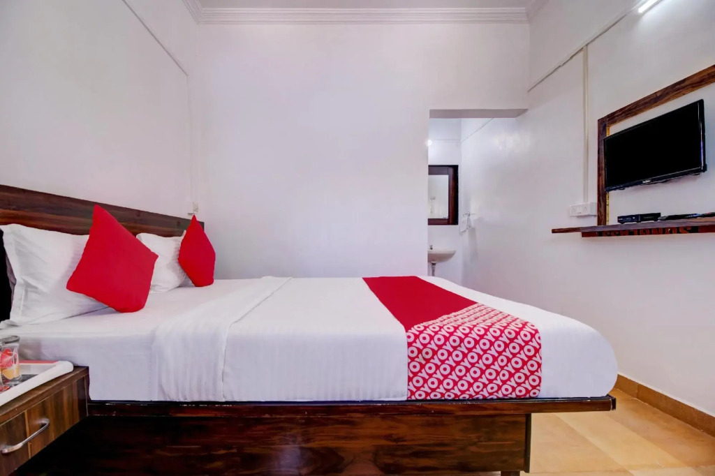 OYO 76721 Hotel MK