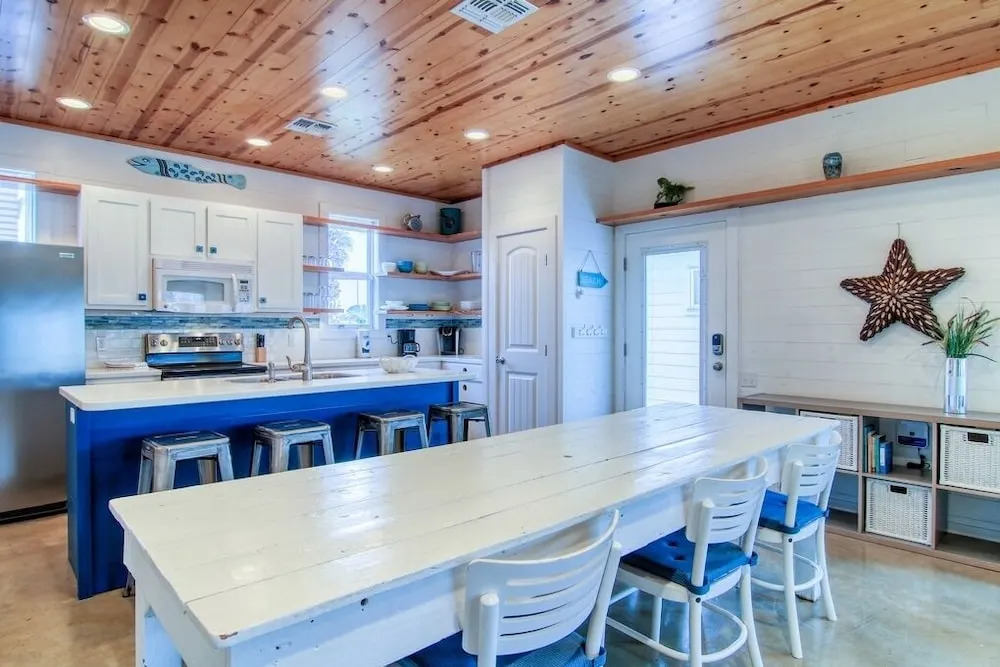 Villa Blue - 4 Br Home