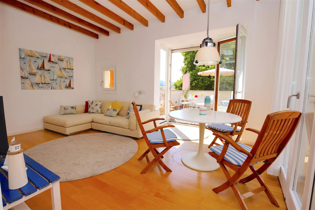 Montmari TI Penthouse with private terrace