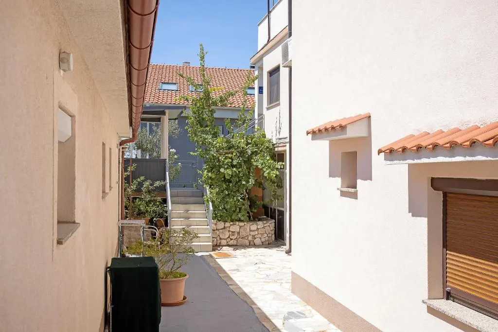 Romeo & Juliet Apartment