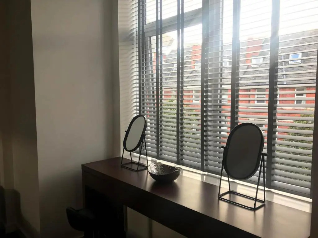 Luxury 1 Bed apartment in City Centre with parking