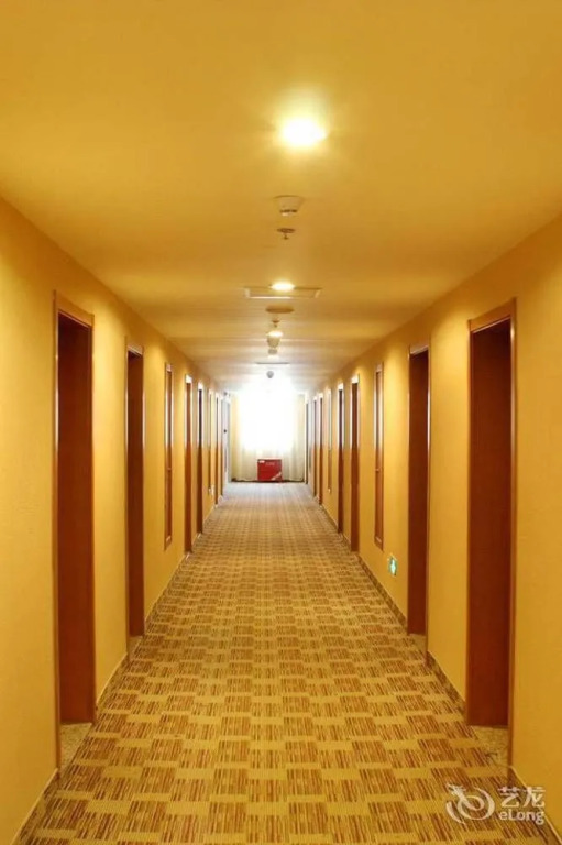 Ji Hotel (Xi'an Fengcheng 2nd Road)