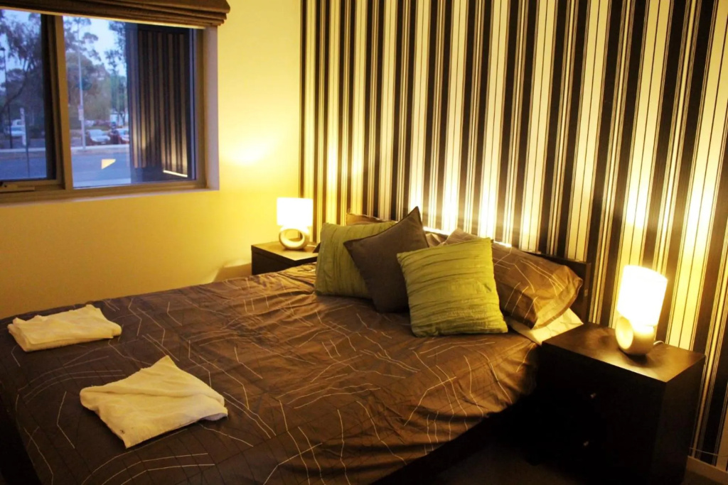 Tranquil, Relaxing Forrest Style Apartment - Braddon CBD