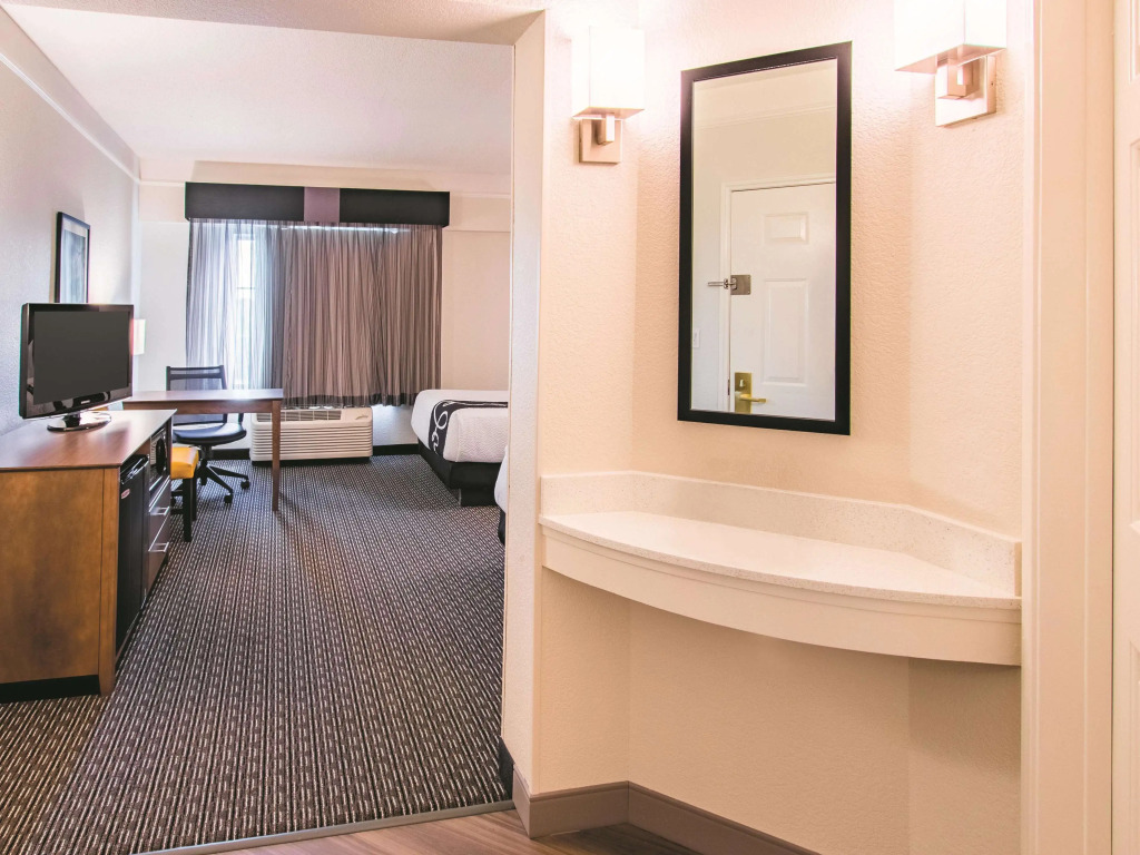 La Quinta by Wyndham Fort Worth City View