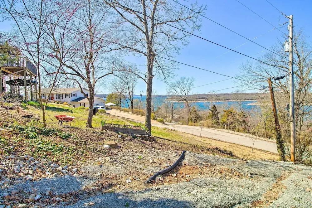 Beautiful Lakeview Home: Near Bull Shoals Lake