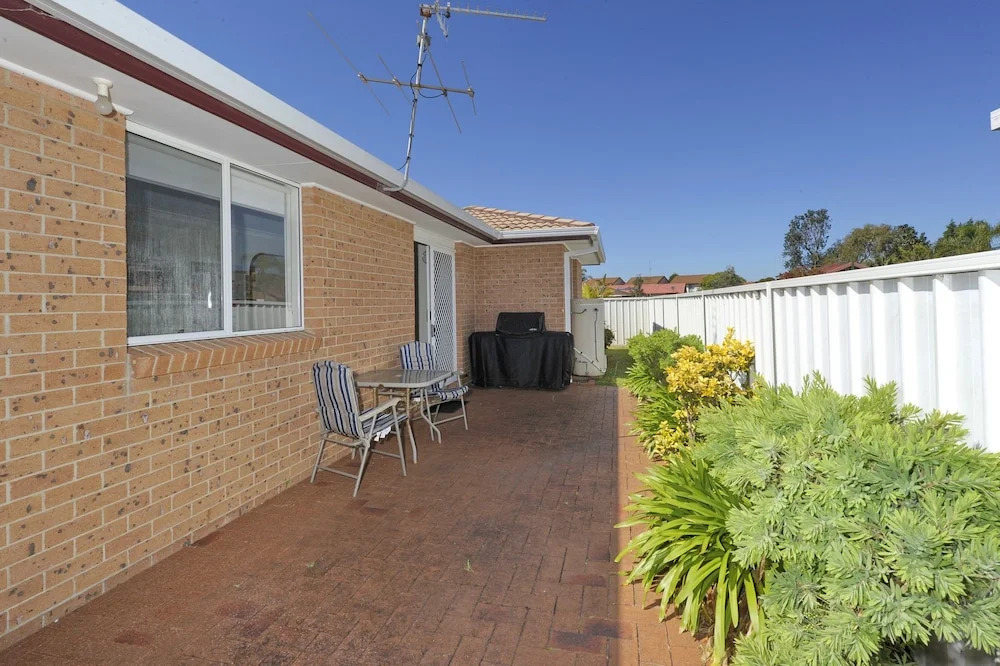 Reef Close, 1/2