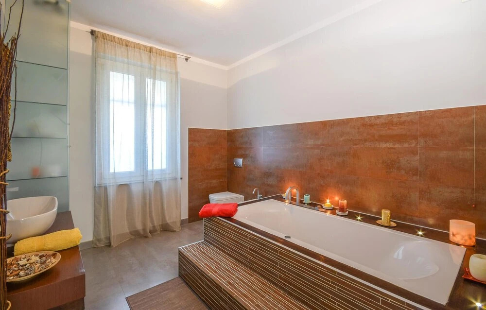Nice Apartment in Genova With Wifi and 3 Bedrooms