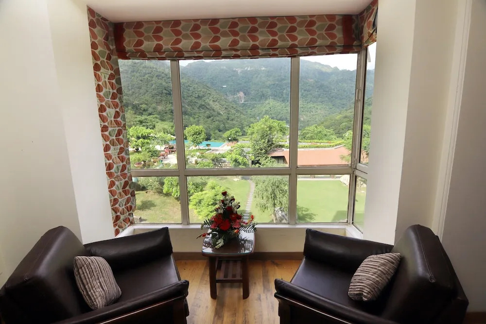 Aloha Rishikesh India Apartment by Nibhachi