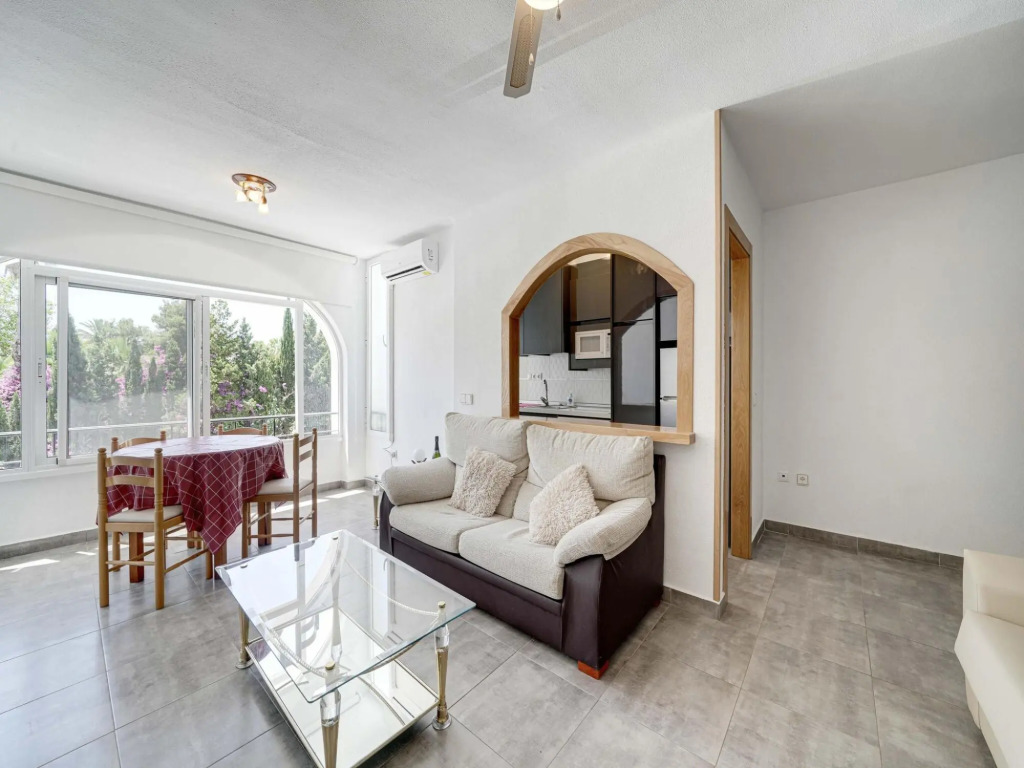 Snug holiday home in Villamartin with garden