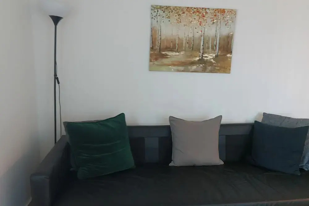 Modern 2-bed Apartment -12 Min Walk to Centre