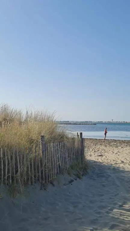 L'Escale Plage at the end of the Gardens Beach and the swimming pool