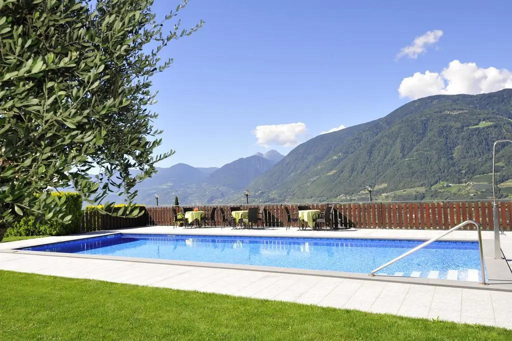 Hotel Paradies