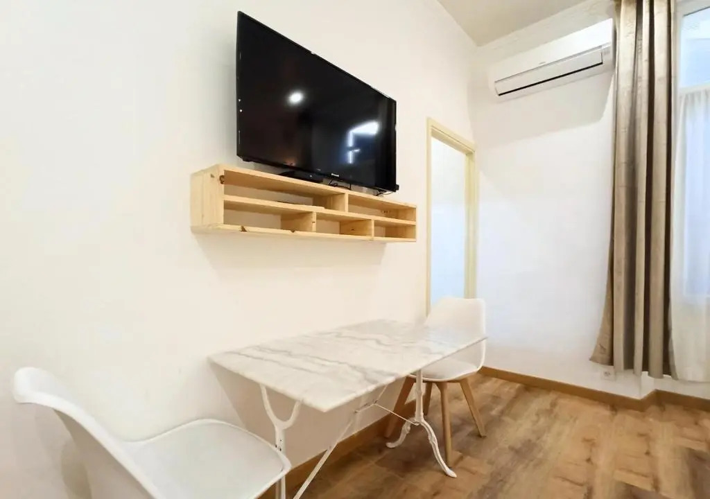 Viva Riviera - 19 rue des Frères Pradignac
