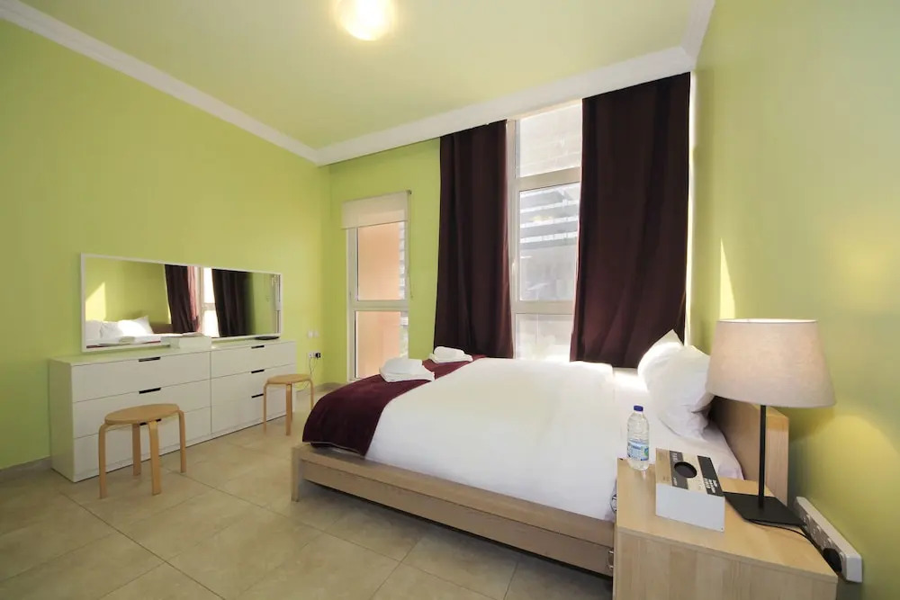 Signature Holiday Home - Venetian