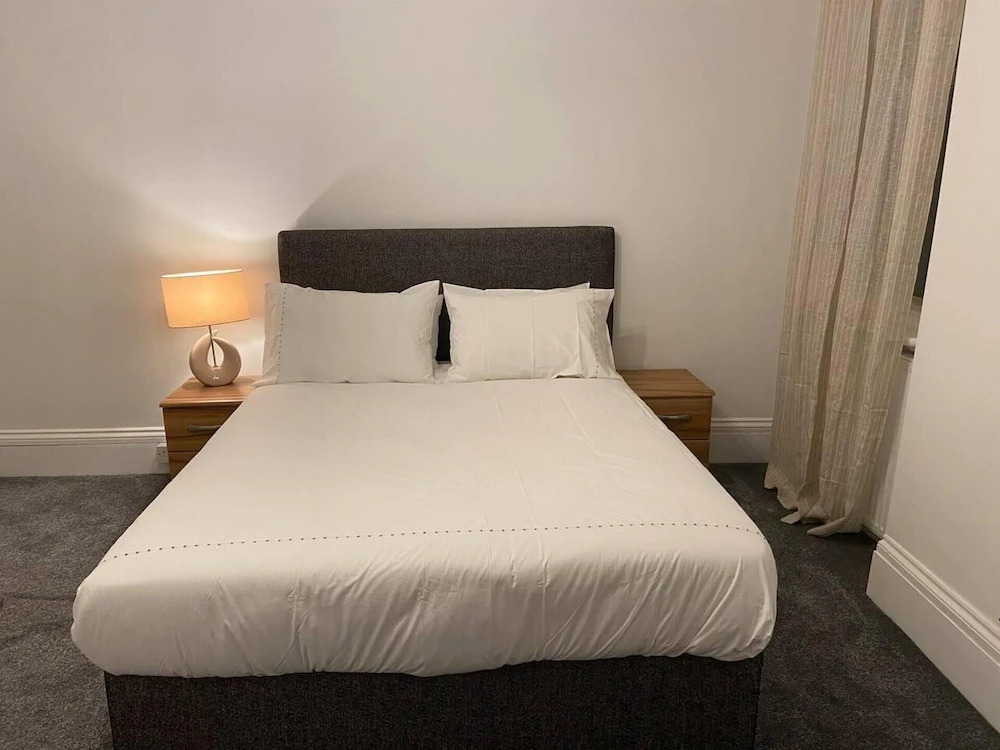 Charming 2-bed Apartment in Brentwood Free Parking