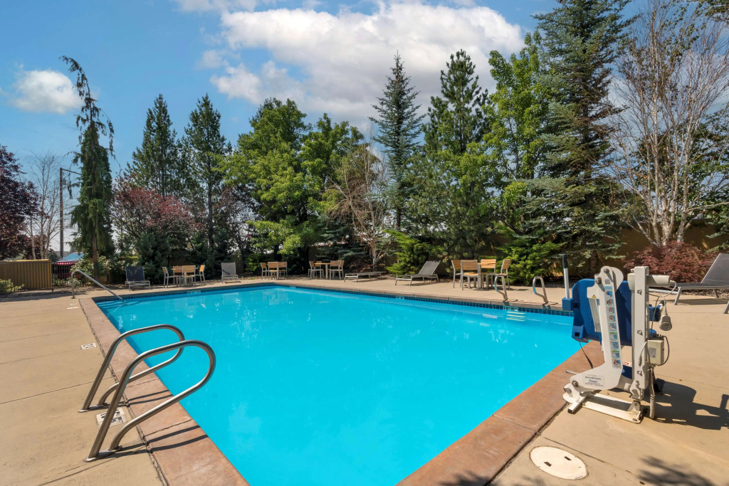 Best Western Plus Olympic Inn