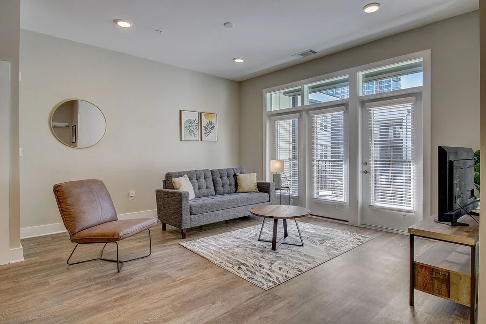 FRONTDESK 500 West Trade Apts Fourth Ward Charlotte
