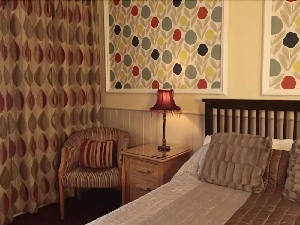 Acorn Guest House in Hull