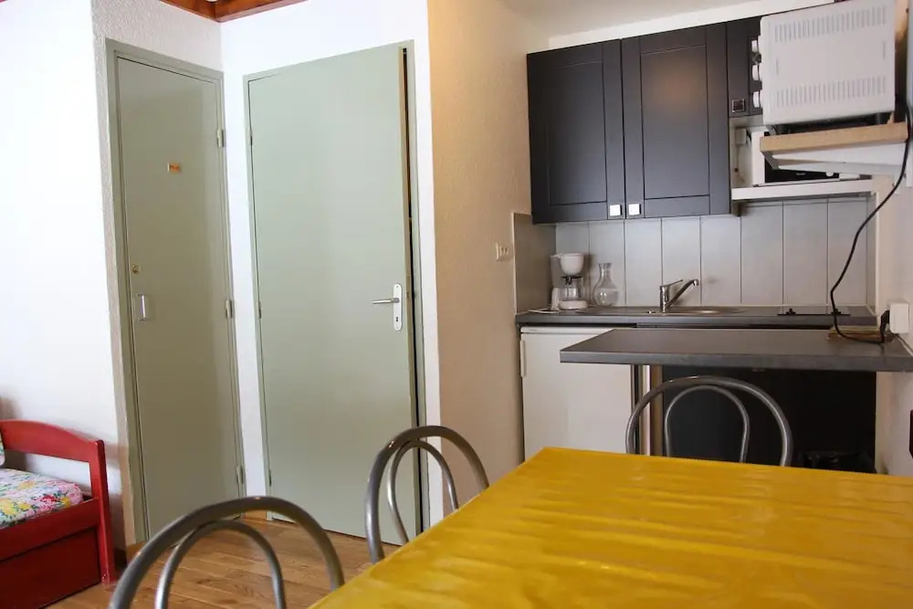 4 pertsons studio in the center of the resort Holiday home 0 agence la