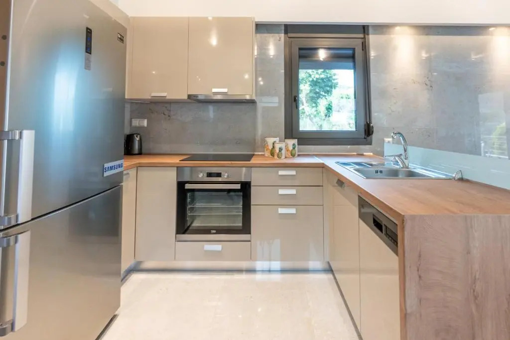 3 DOORS VILLAS