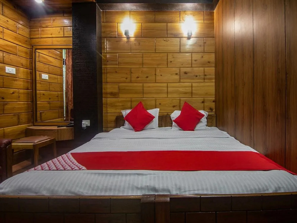 Oyo 14874 Live Inn Guest House