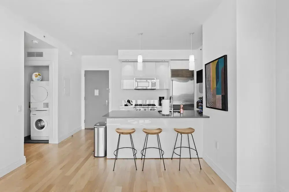 Forte Select by Rove Travel 2BR Midtown West Apt