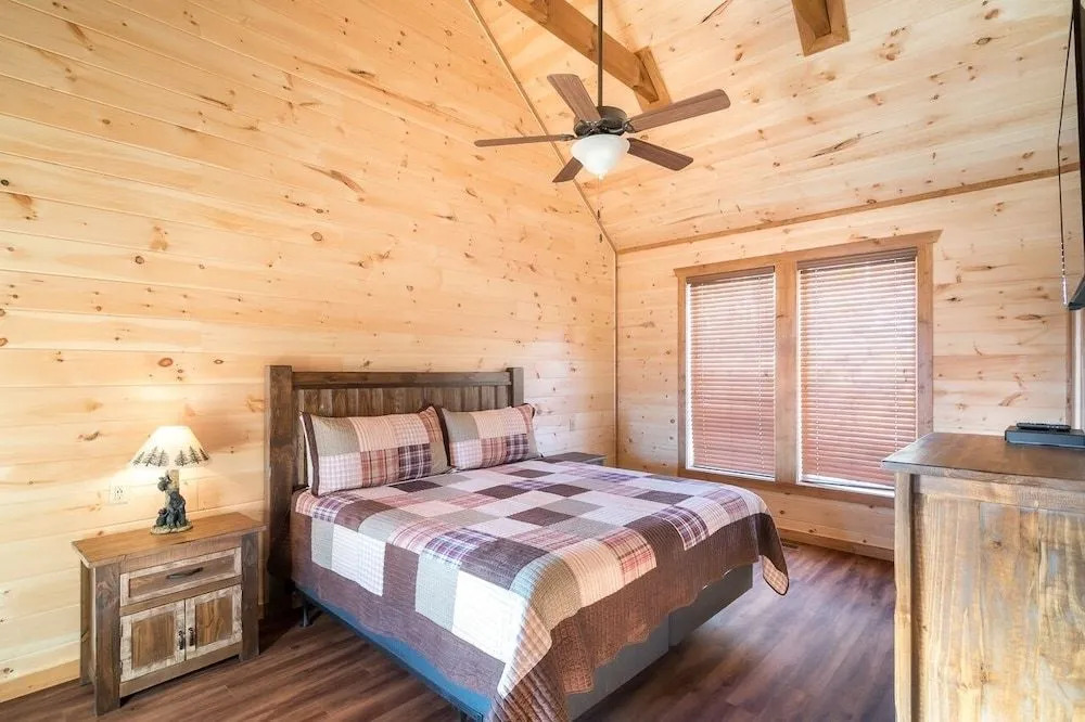 The Bear And Trout 4 Bedroom Home by Redawning