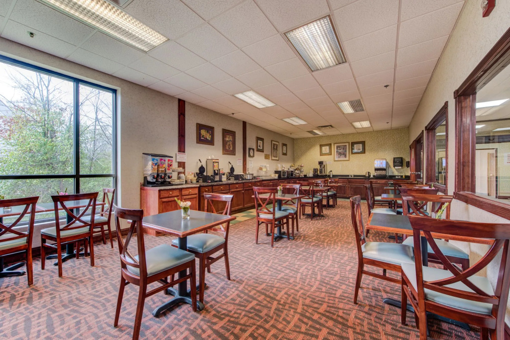 River Bend Inn - Pigeon Forge