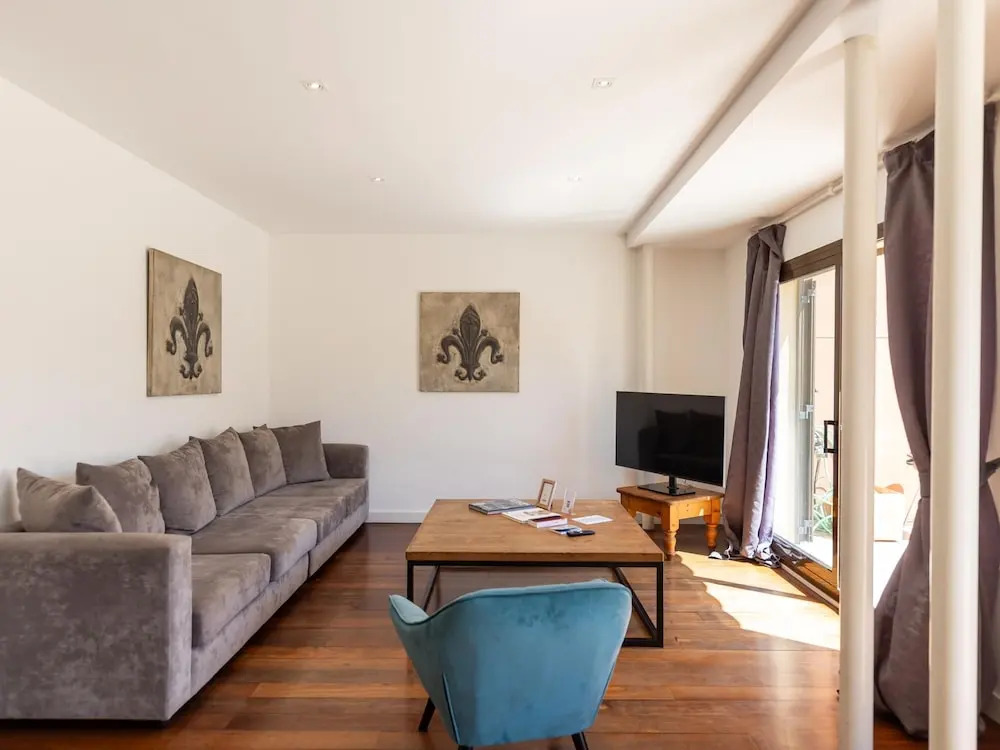 Apartamento Tico con Terraza