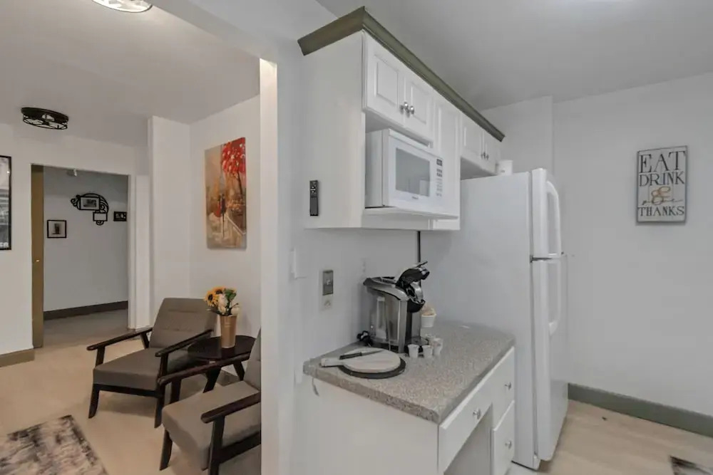 Modern 3BR Condo - Heart of ATL