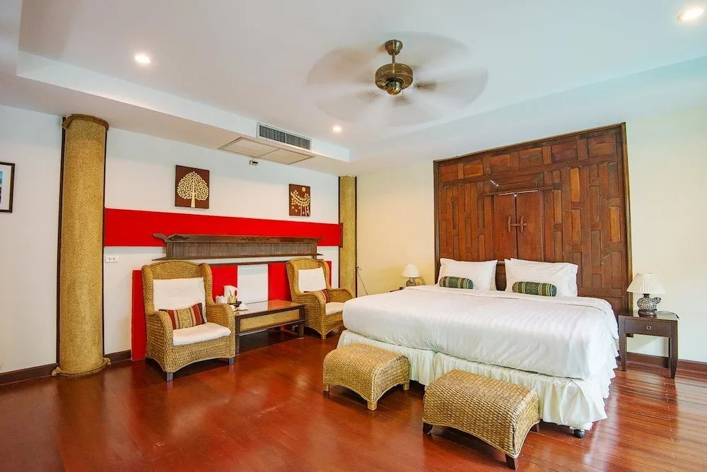 RedDoorz Plus Evergreen Boutique Hotel