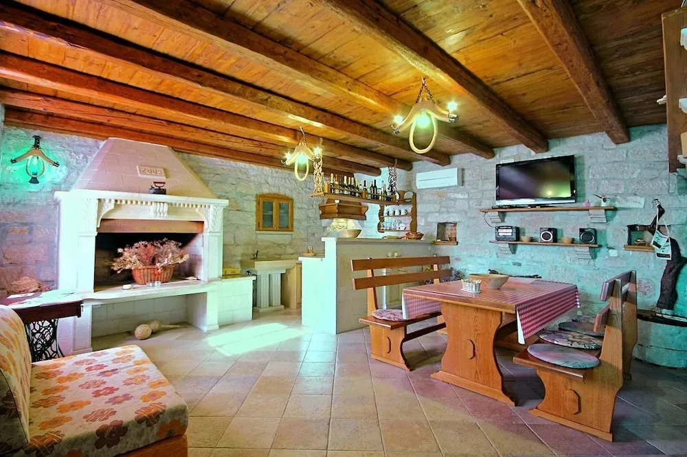 Apartments Silvano Radosi