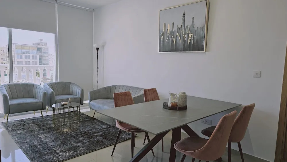 104 NIC - 403 Stay Cosmo City Suite