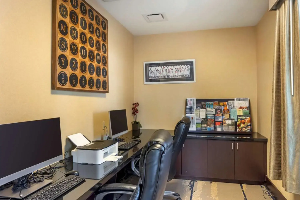 Best Western PLUS University Park Inn & Suites