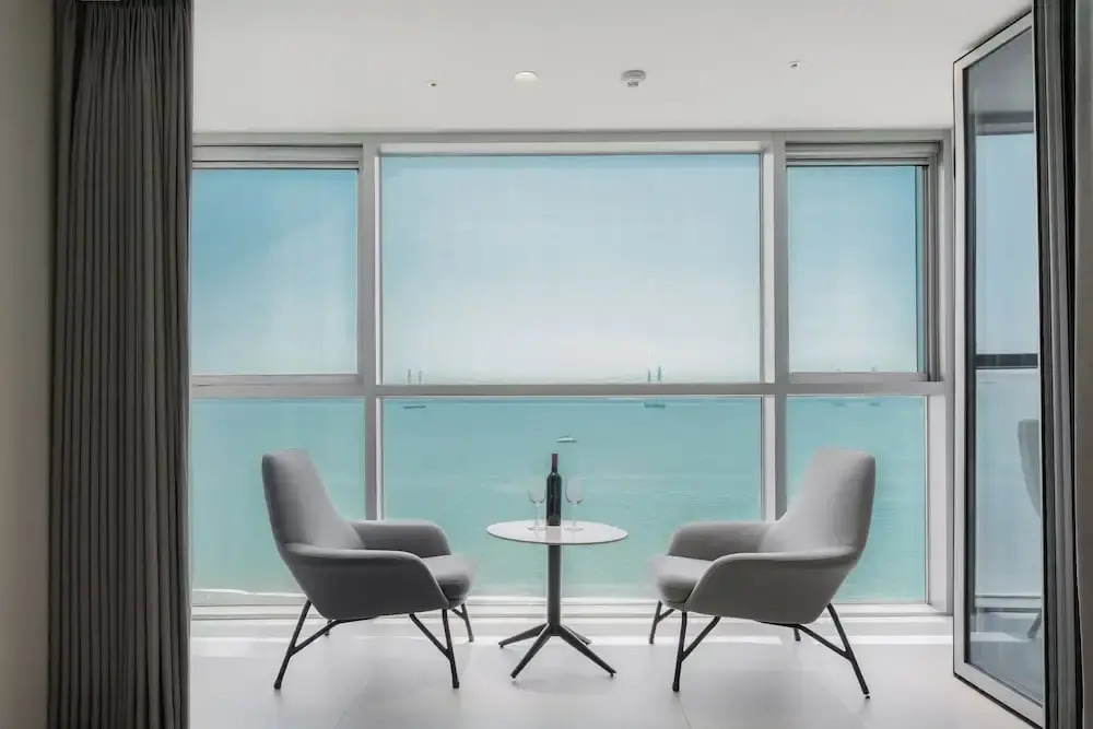 WAVEM HOTEL west