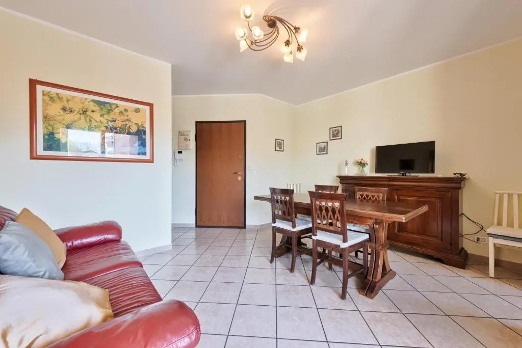 Fortino Roomy Apartment