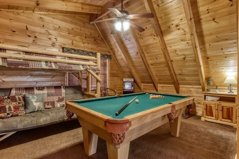 ER260- Magical Moments Great Location- Close to town cabin