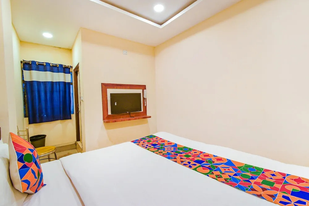 FabHotel Yogeshwara Grand