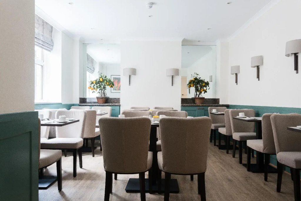 Blandford Hotel