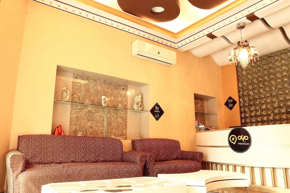OYO 3276 Hotel Rockstar Suites