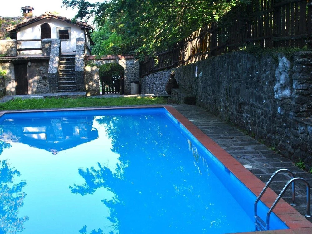Vintage Holiday Home in Migliorini with Pool